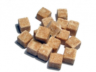 cukier brzowy trzcinowy w kostkach  0,5kg